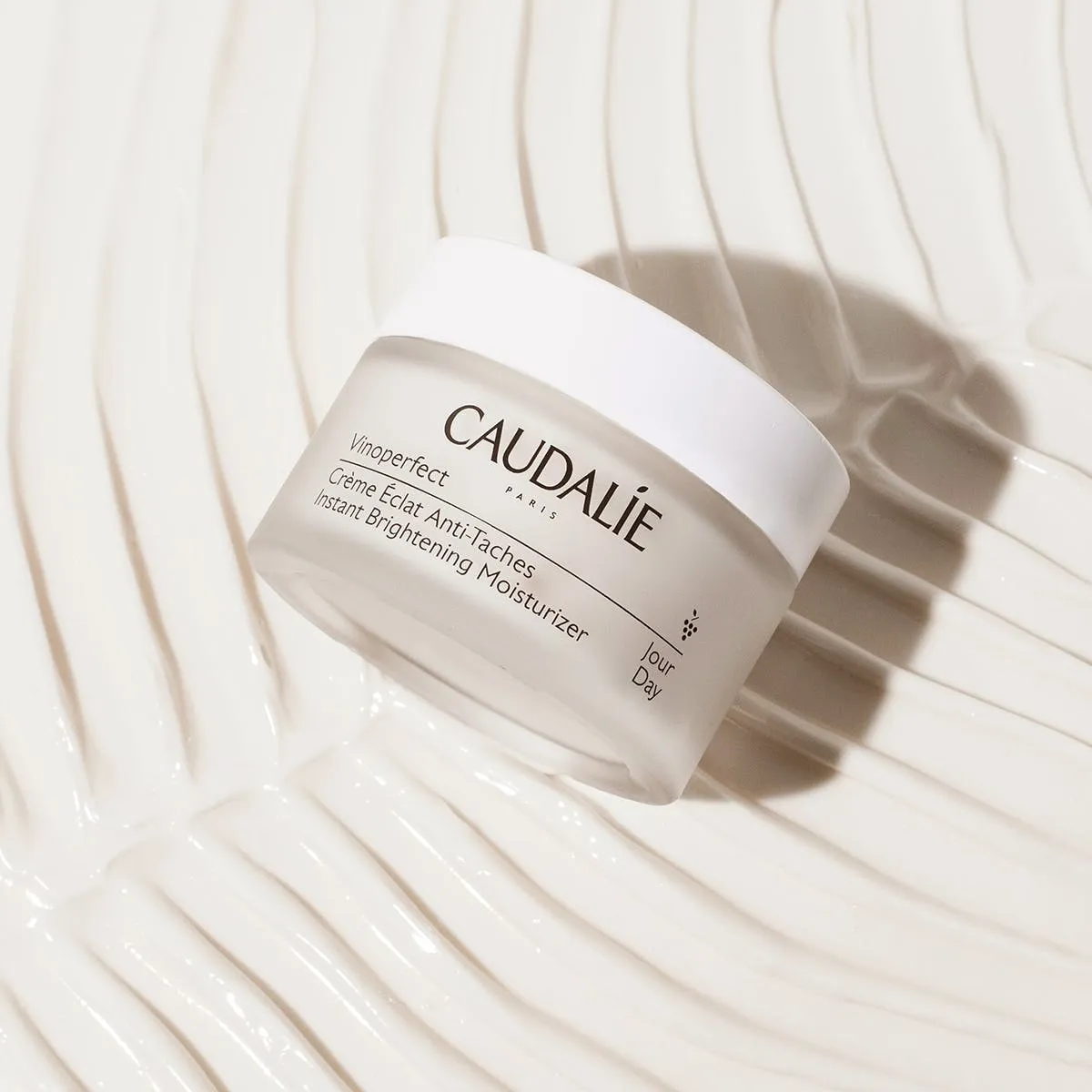 Caudalie CREMA ILLUMINANTE ANTI-MACCHIE VINOPERFECT La crema per perfezionare la luminosità - immagine 3